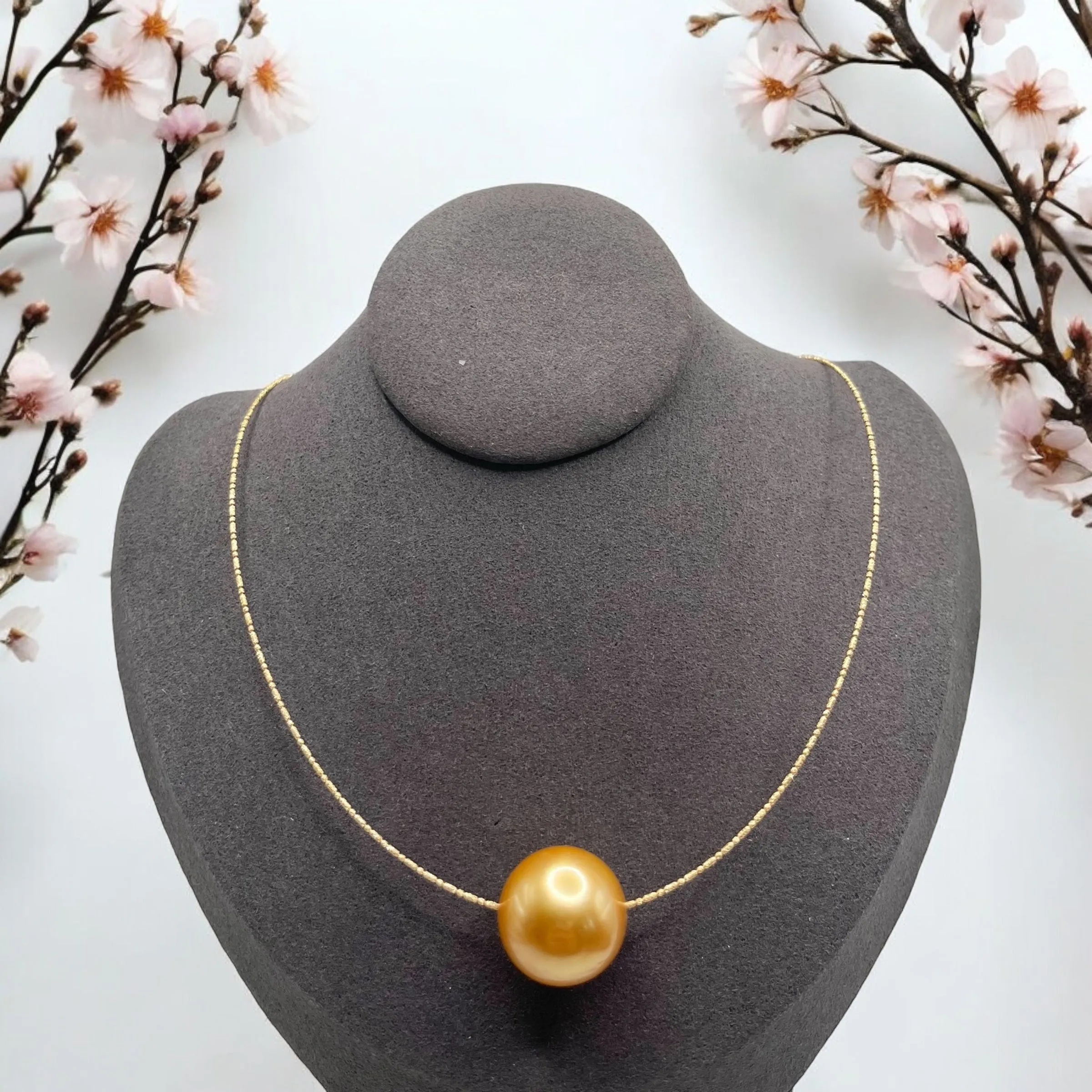 GOLDEN SOUTH SEA PEARL NECKLACE